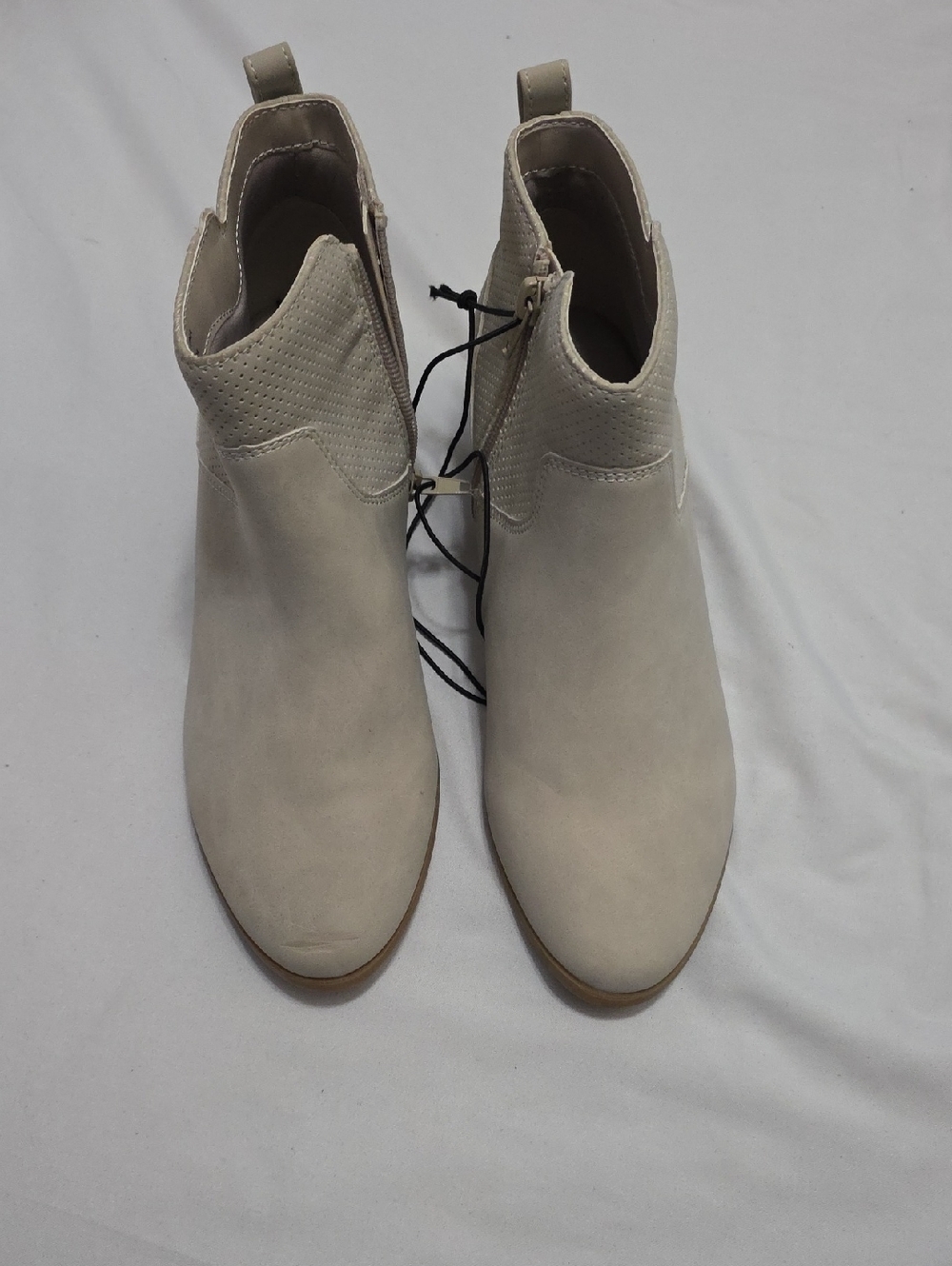 Arizona Jean Company Light Taupe Suede Ankle Booties